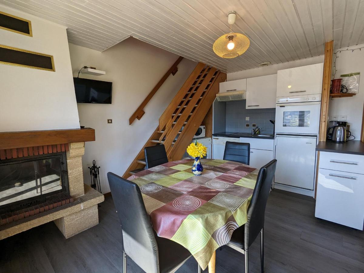 Convivial A Avec Cheminee, Proche Du Et Des Pistes, Ideal Famille Et Rando - Fr-1-589-95 Ferienhaus *